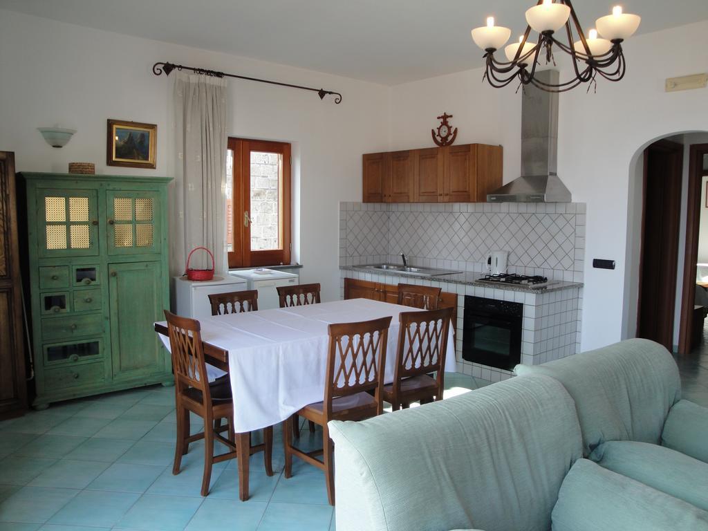 Olga'S Residence Relais Nerano Rum bild