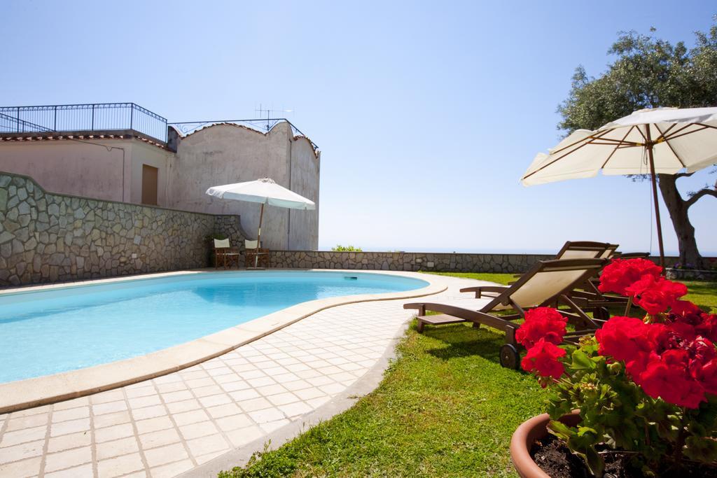 Olga'S Residence Relais Nerano Rum bild