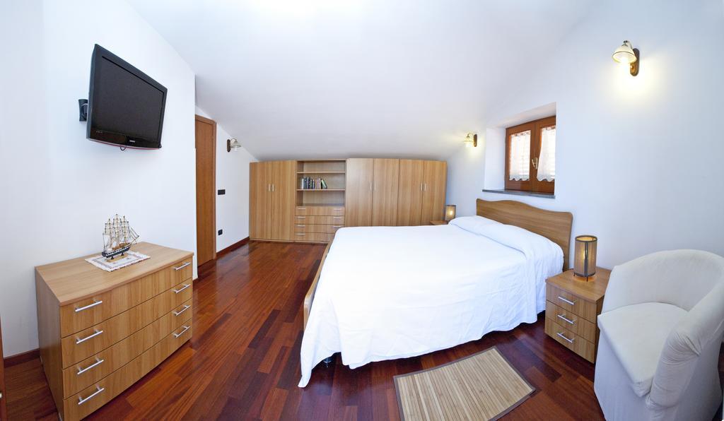 Olga'S Residence Relais Nerano Rum bild