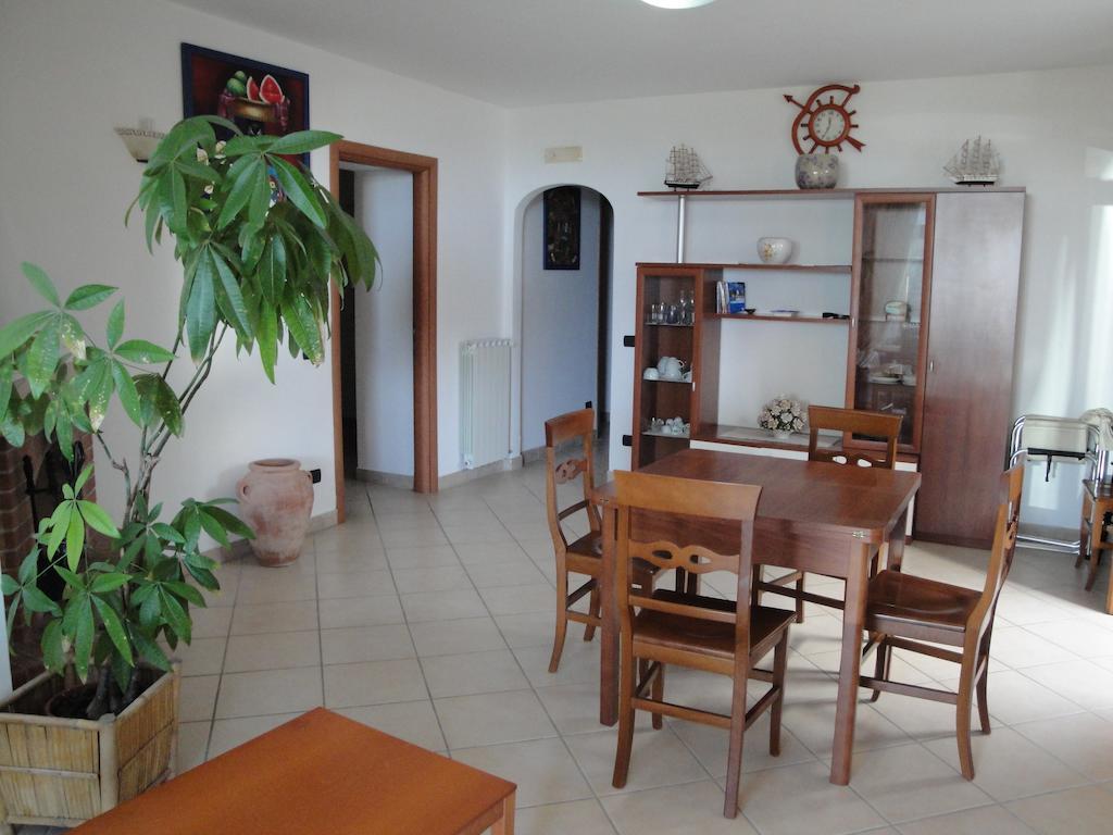 Olga'S Residence Relais Nerano Rum bild