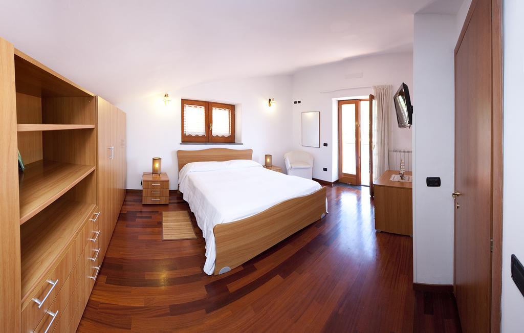 Olga'S Residence Relais Nerano Rum bild