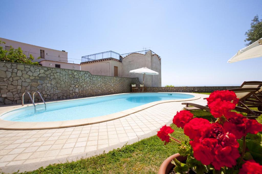 Olga'S Residence Relais Nerano Rum bild